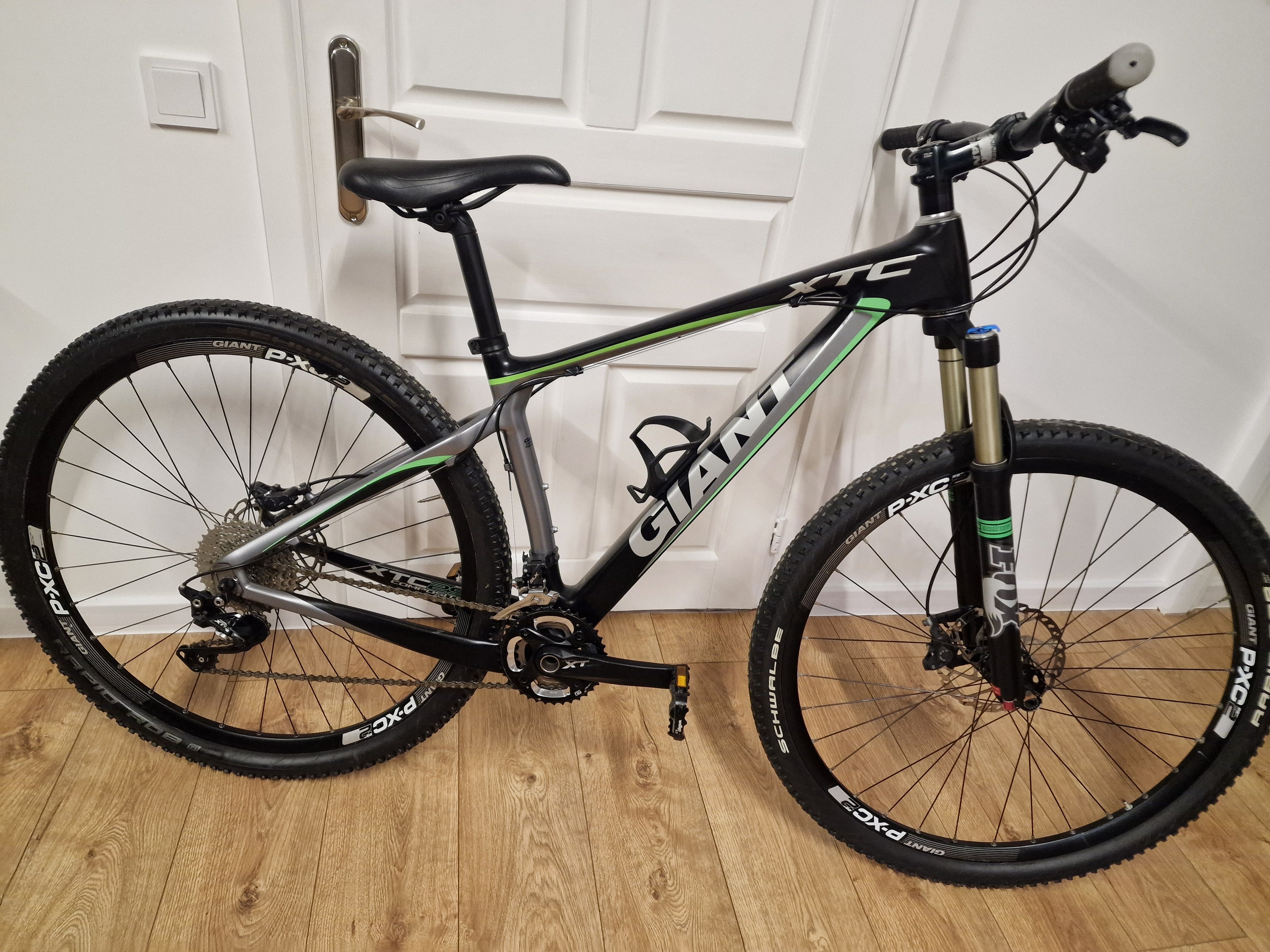 Giant carbon 29er
